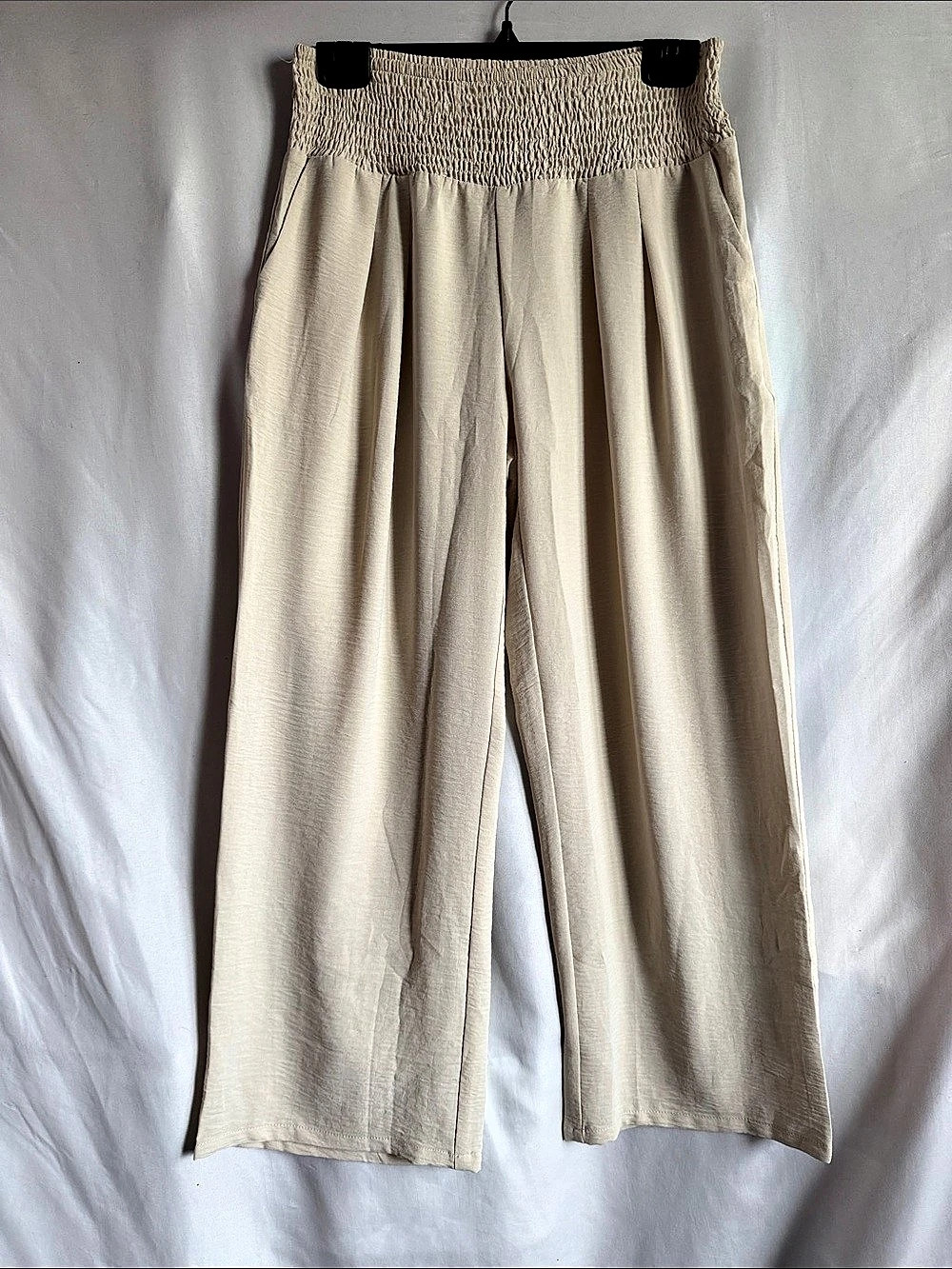 Wide Leg Pants in Cream Large Like New